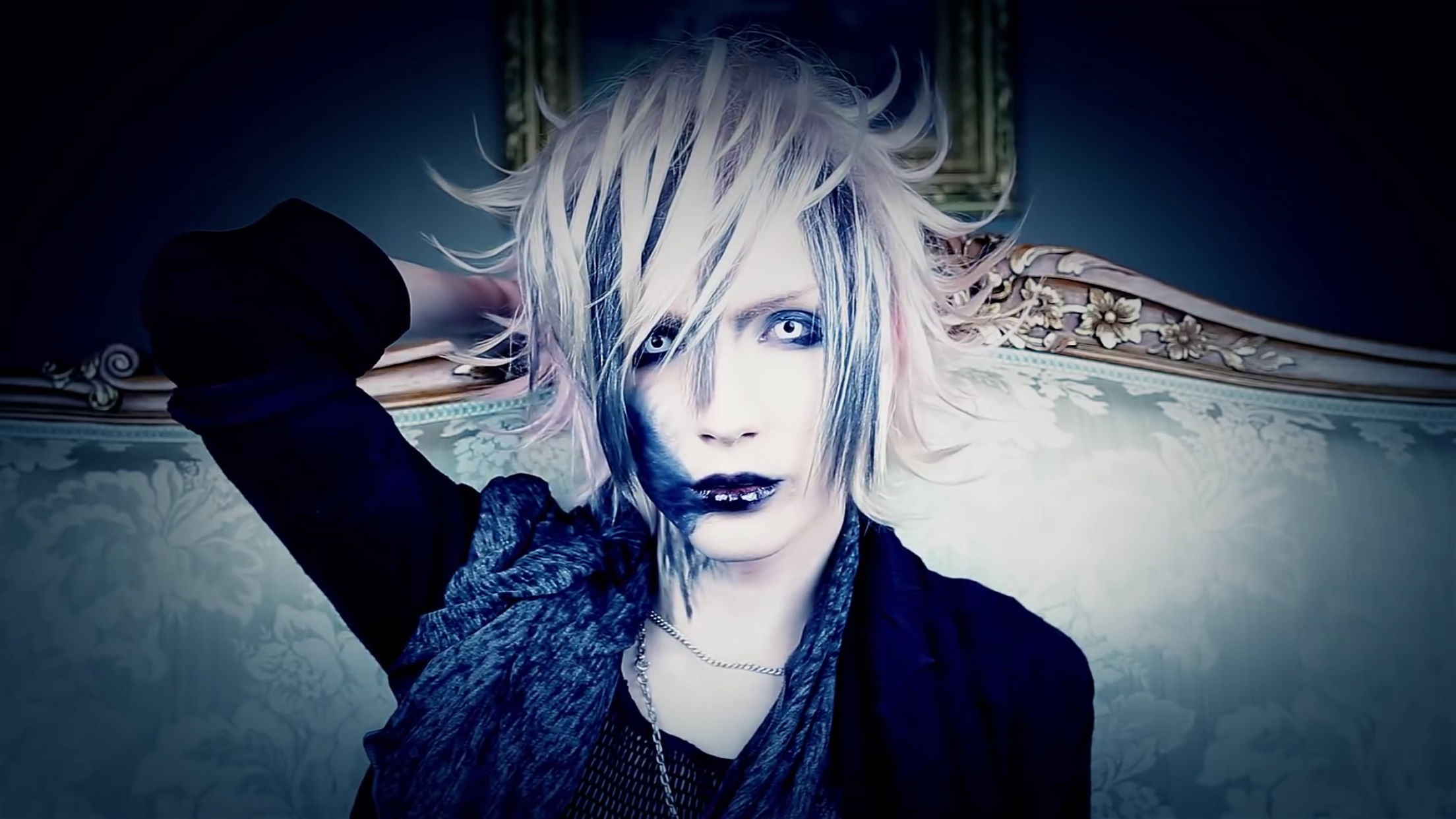 YOHIO in DISREIGN YOHIO in DISREIGN