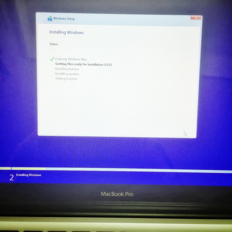 Installing Windows 10 Pro on Macbook Pro Early 2011